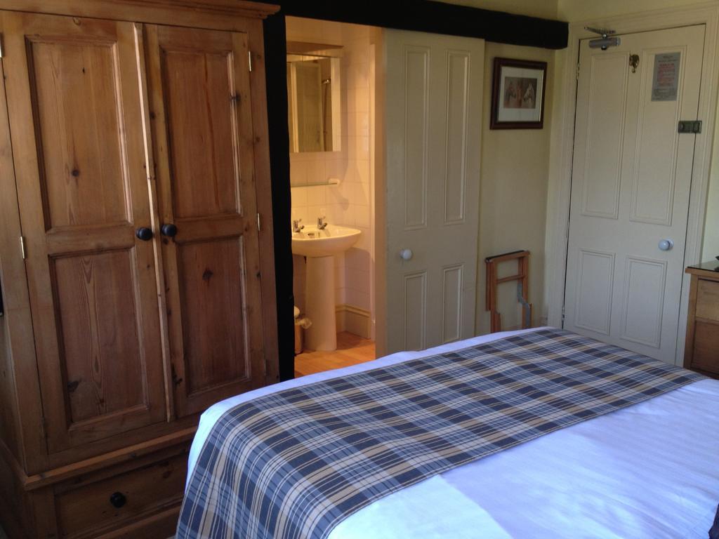The Rock Inn Bovey Tracey Buitenkant foto